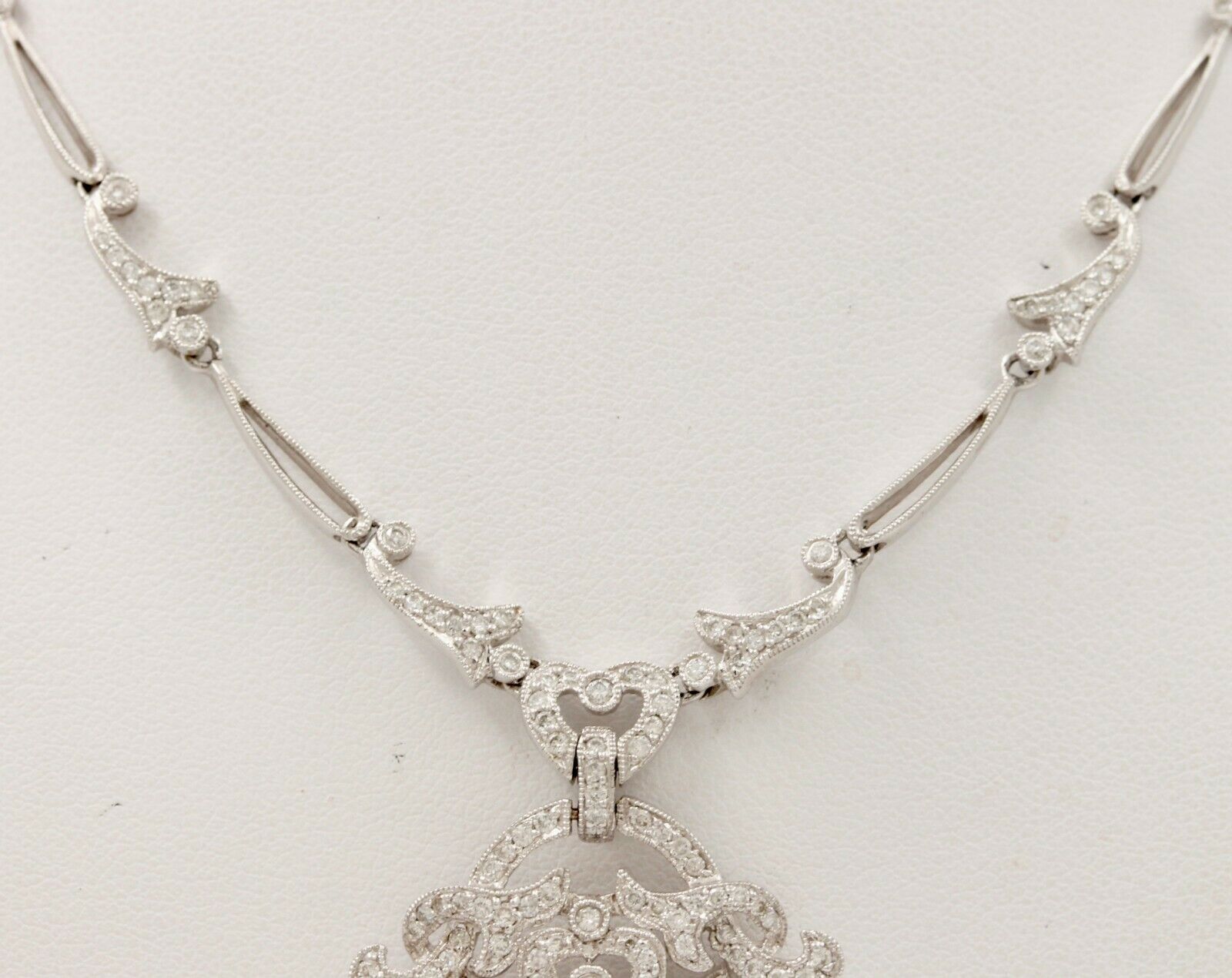 Elegant Art Deco Style 18K White Gold Diamond Pendent