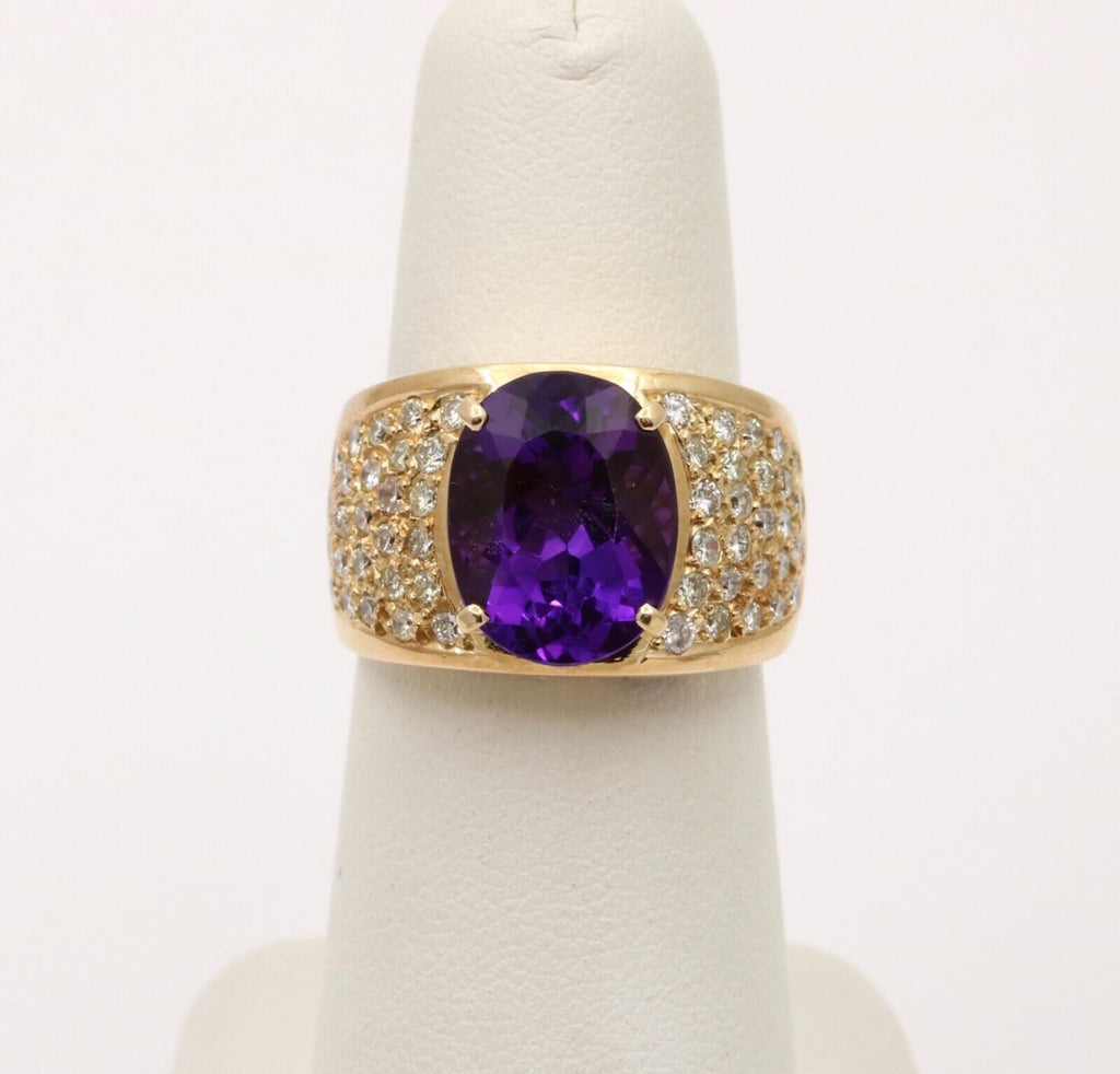Vintage Amethyst Diamonds 18K Yellow Gold Cocktail Ring