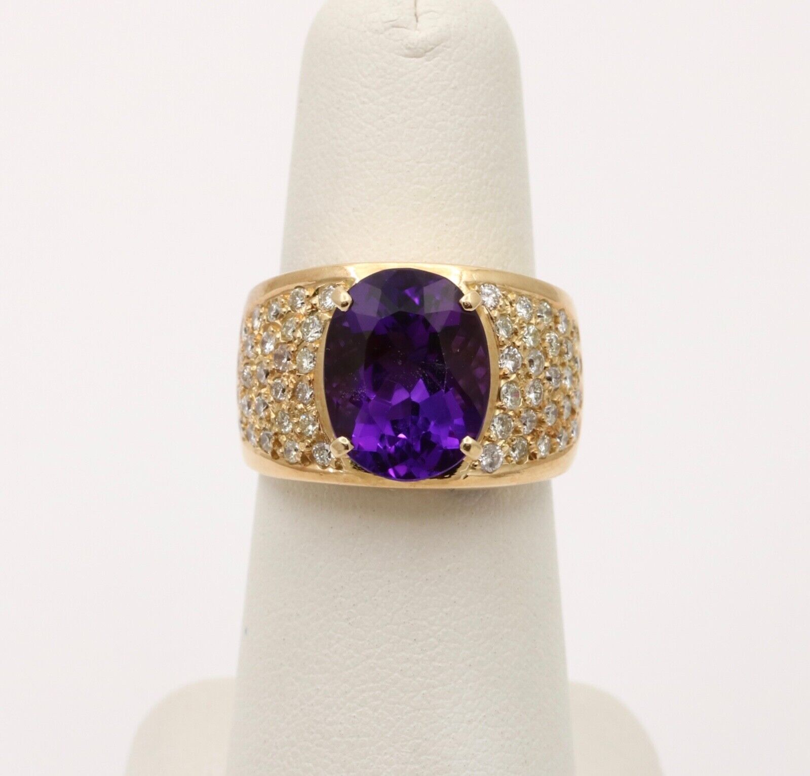 Vintage Amethyst Diamonds 18K Yellow Gold Cocktail Ring