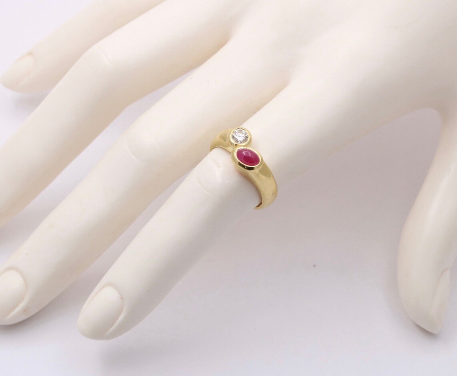 Vintage Bypass 18K Yellow Gold Ruby Diamond Ring