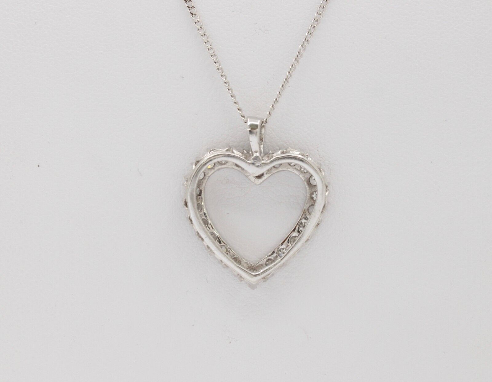 14K White Gold Diamond Heart Pendant