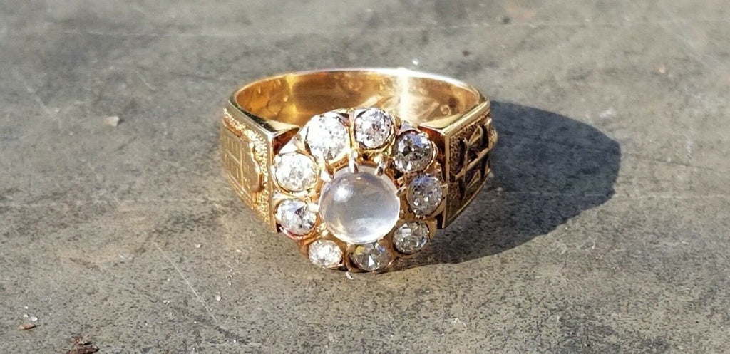 Important Historical Georgian Old Mine Diamonds Moonstone 18K Rose Gold Ring