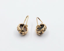 Load image into Gallery viewer, Vintage 14k Yellow Gold Cameo Drop Earrings
