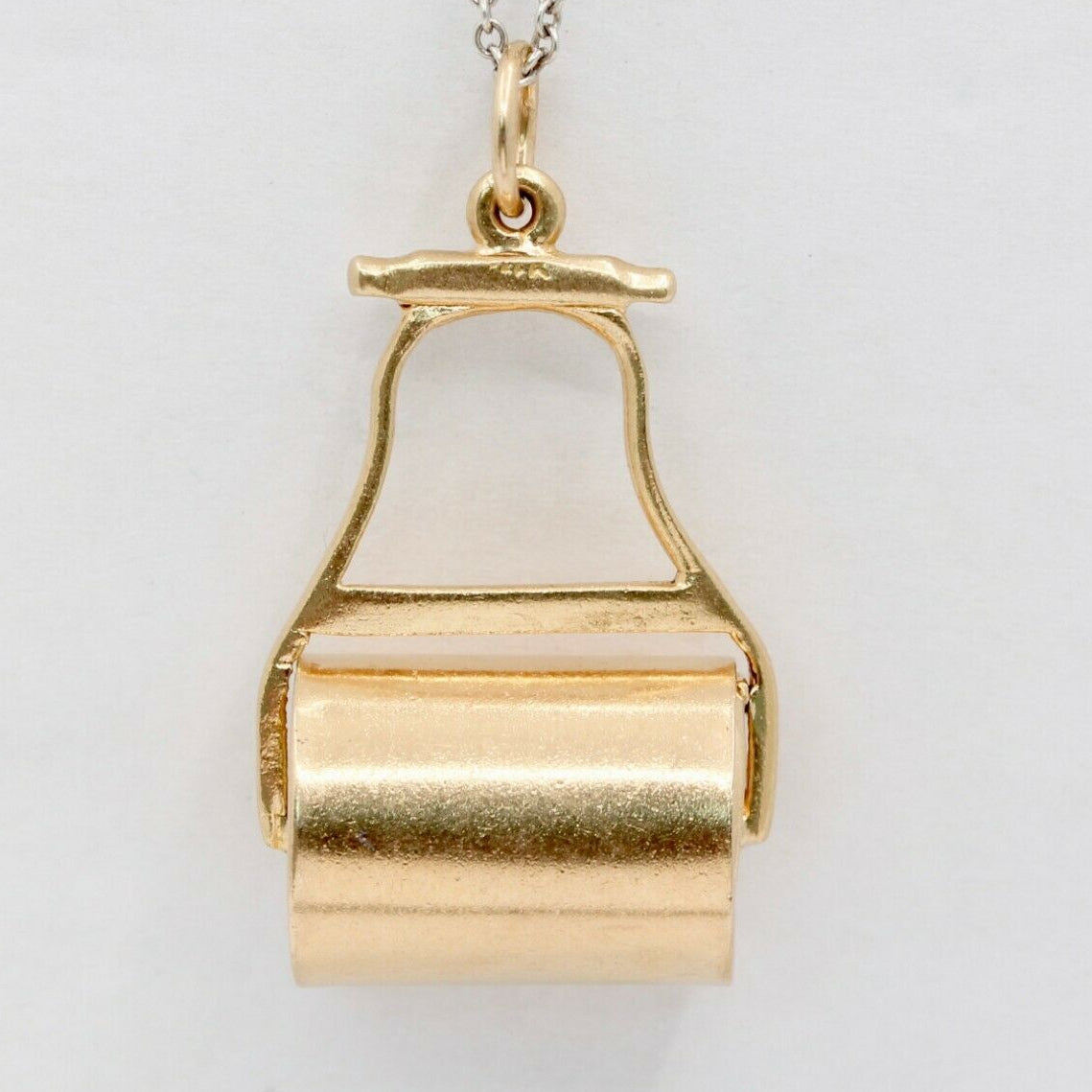 Vintage 14K Yellow Gold Contractor Garden Roller Charm