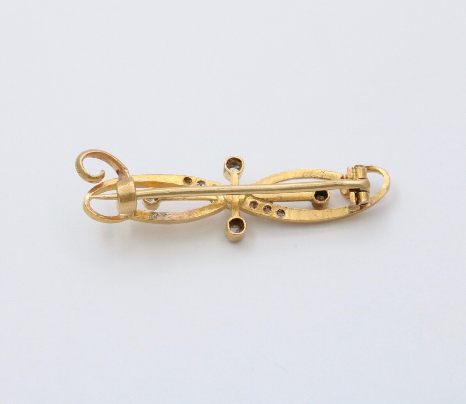 Art Nouveau Rose Cut Diamonds Pearl 14K Yellow Gold Brooch