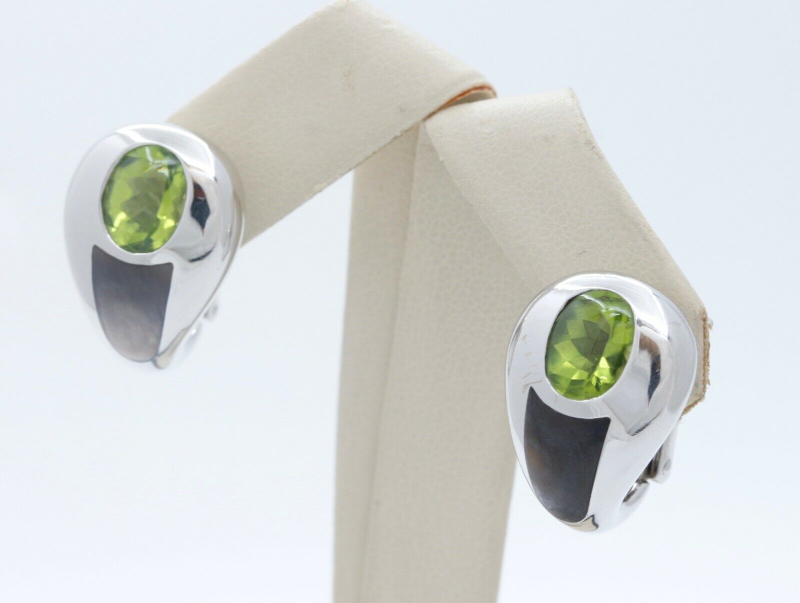 Mauboussin Vintage 18K White Gold Peridot Mother of Pearl Earrings