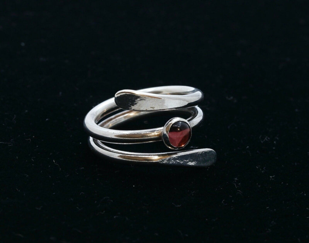 Beautiful Vintage Tourmaline Sterling Silver Coil Ring