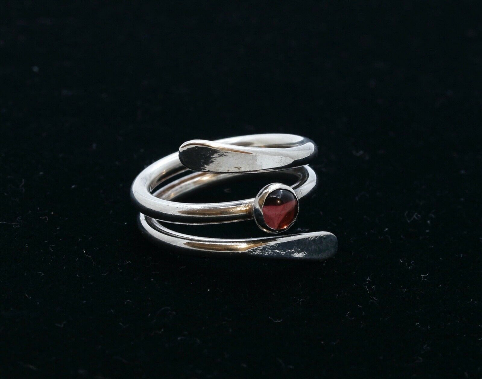 Beautiful Vintage Tourmaline Sterling Silver Coil Ring