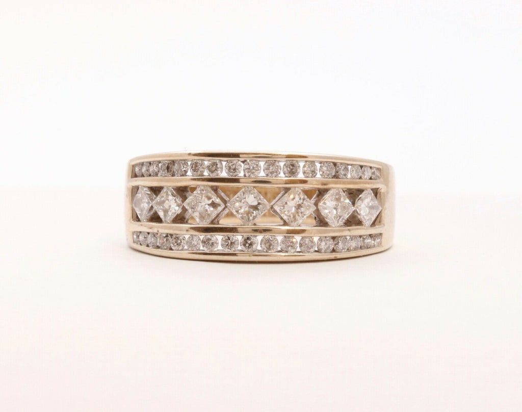 Vintage Ladies Diamonds 14K Yellow Gold Wedding Band