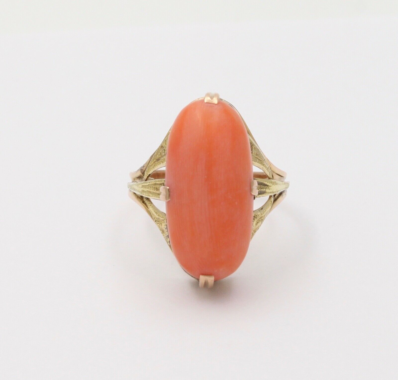 Vintage Estate 14K Two Tone Gold Natural Coral Solitaire Ring