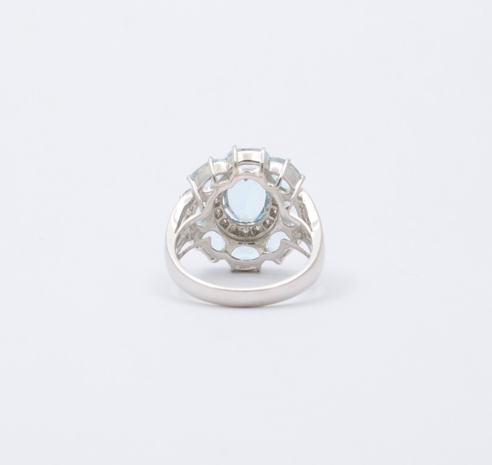 Vintage 18K White Gold Aquamarine and Diamond Ring