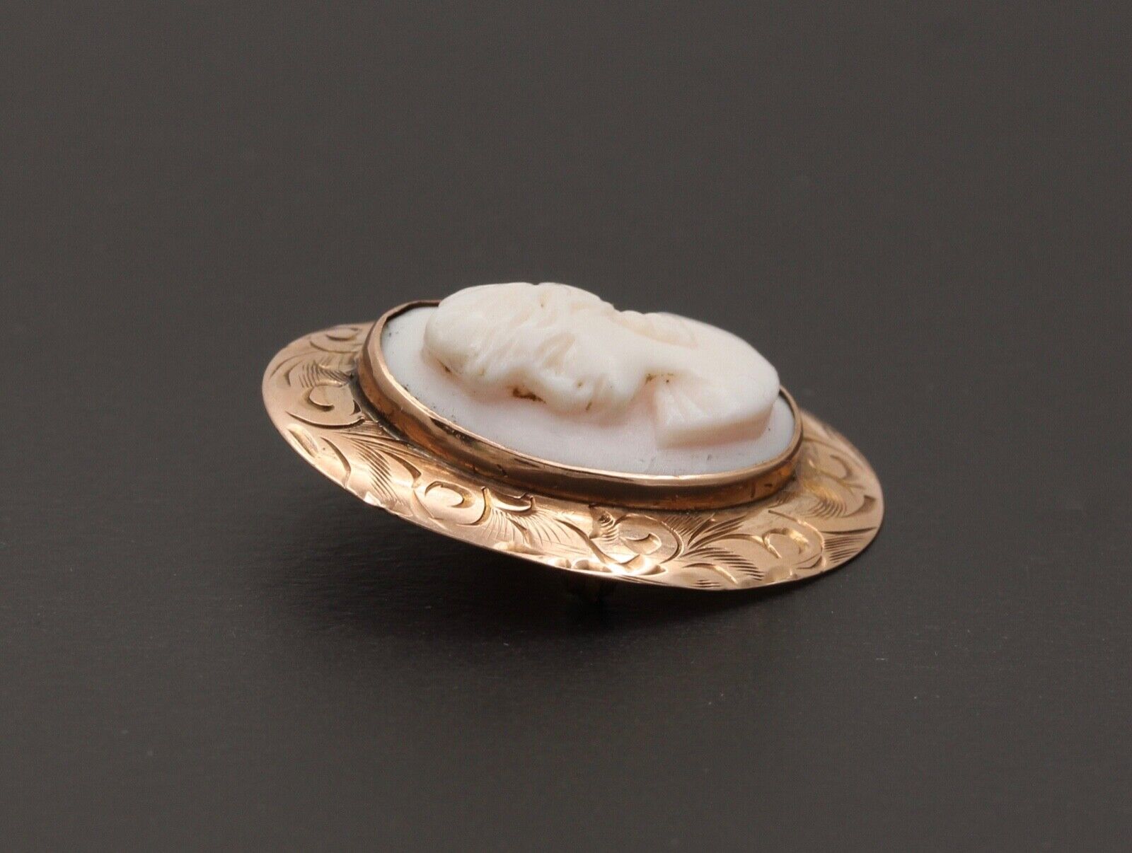 Victorian Angel Skin Coral Portrait 10K Yellow Gold Brooch Pin