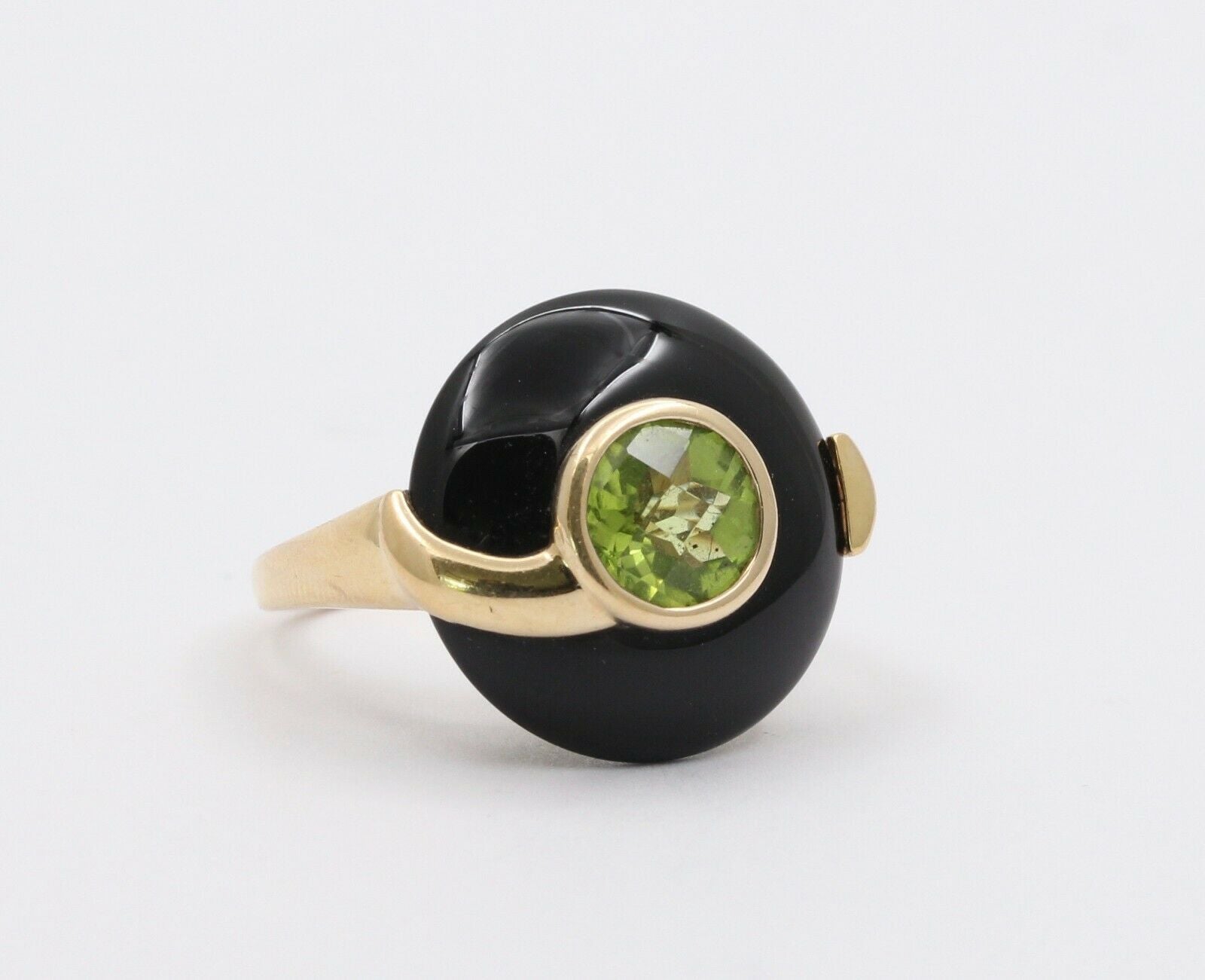 Vintage Silver Plated in Gold Onyx Peridot Ring