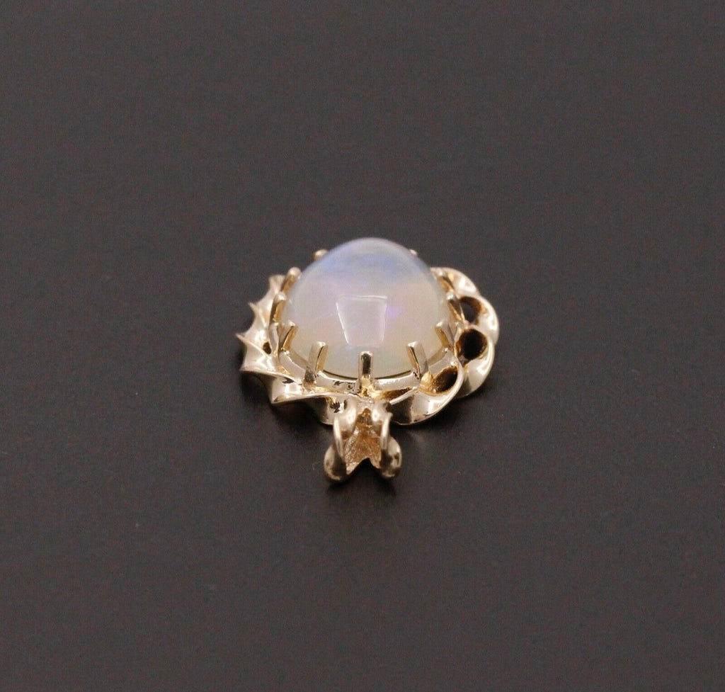 Vintage Translucent Opal 14K Yellow Gold Pendant