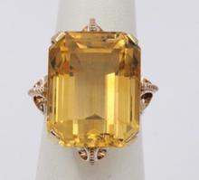 Load image into Gallery viewer, Vintage 14k Gold Large Citrine Retro Ring, Statement Ring
