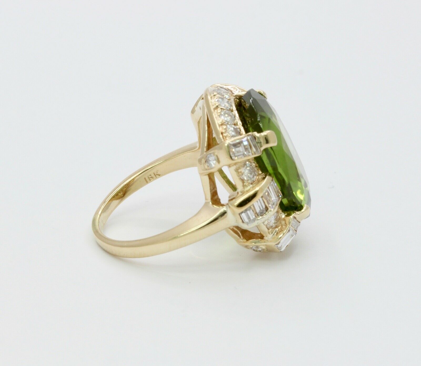 Vintage Ladies Large Peridot Diamonds 18K Yellow Gold Ring