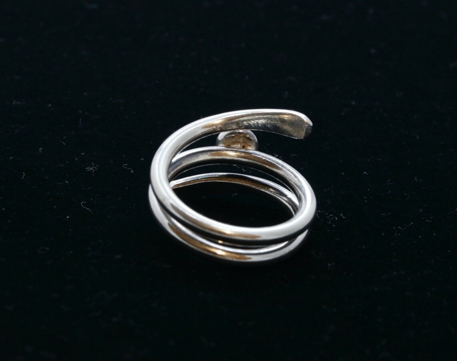 Beautiful Vintage Tourmaline Sterling Silver Coil Ring