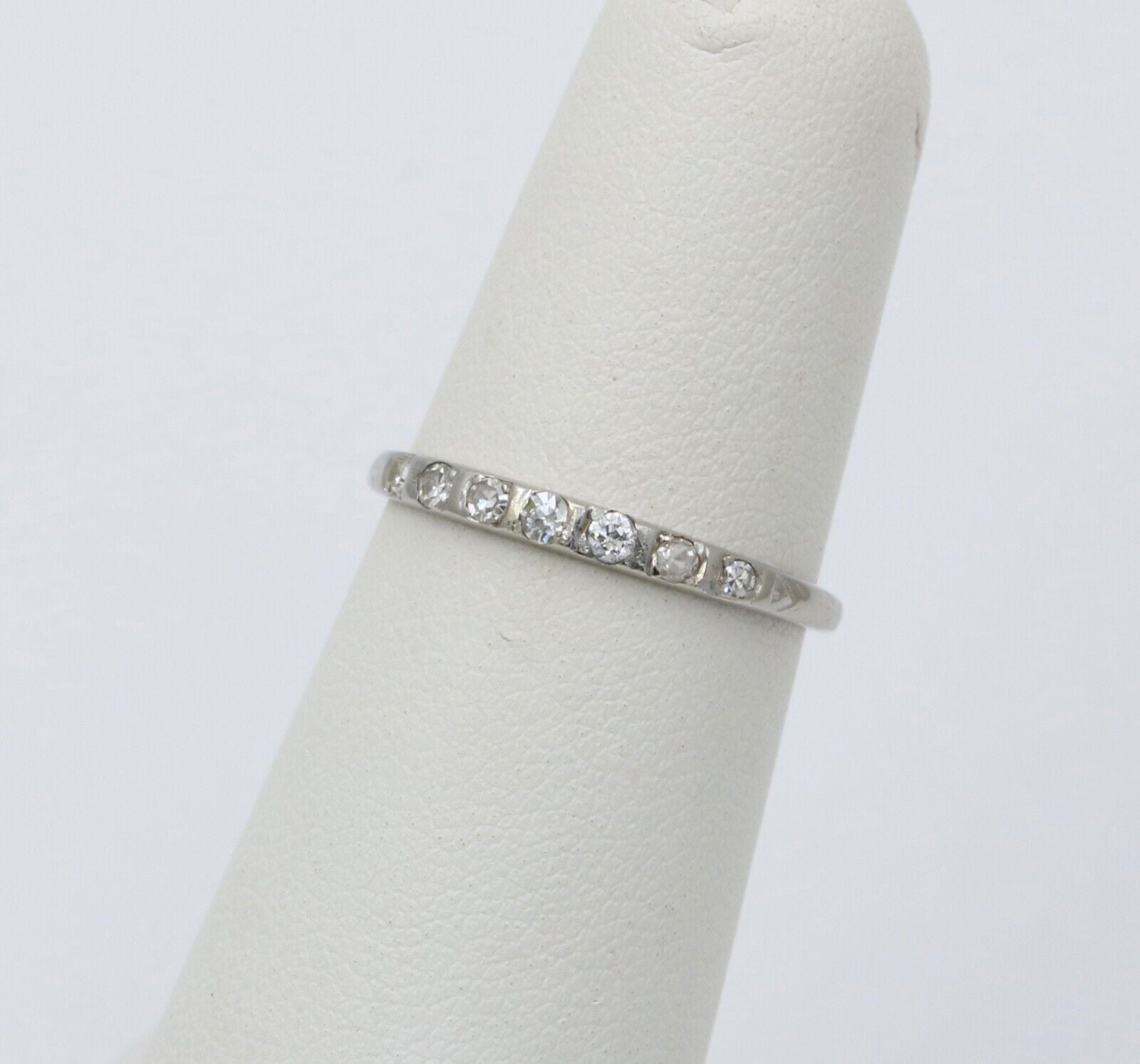 Art Deco 18K White Gold Diamond Ring