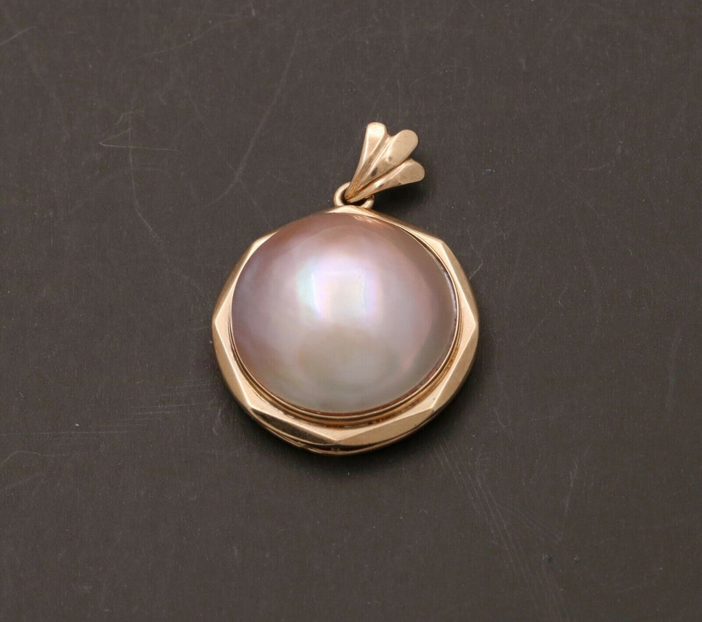 Vintage Classic 14K Yellow Gold Mabe Pearl Pendant, Necklace