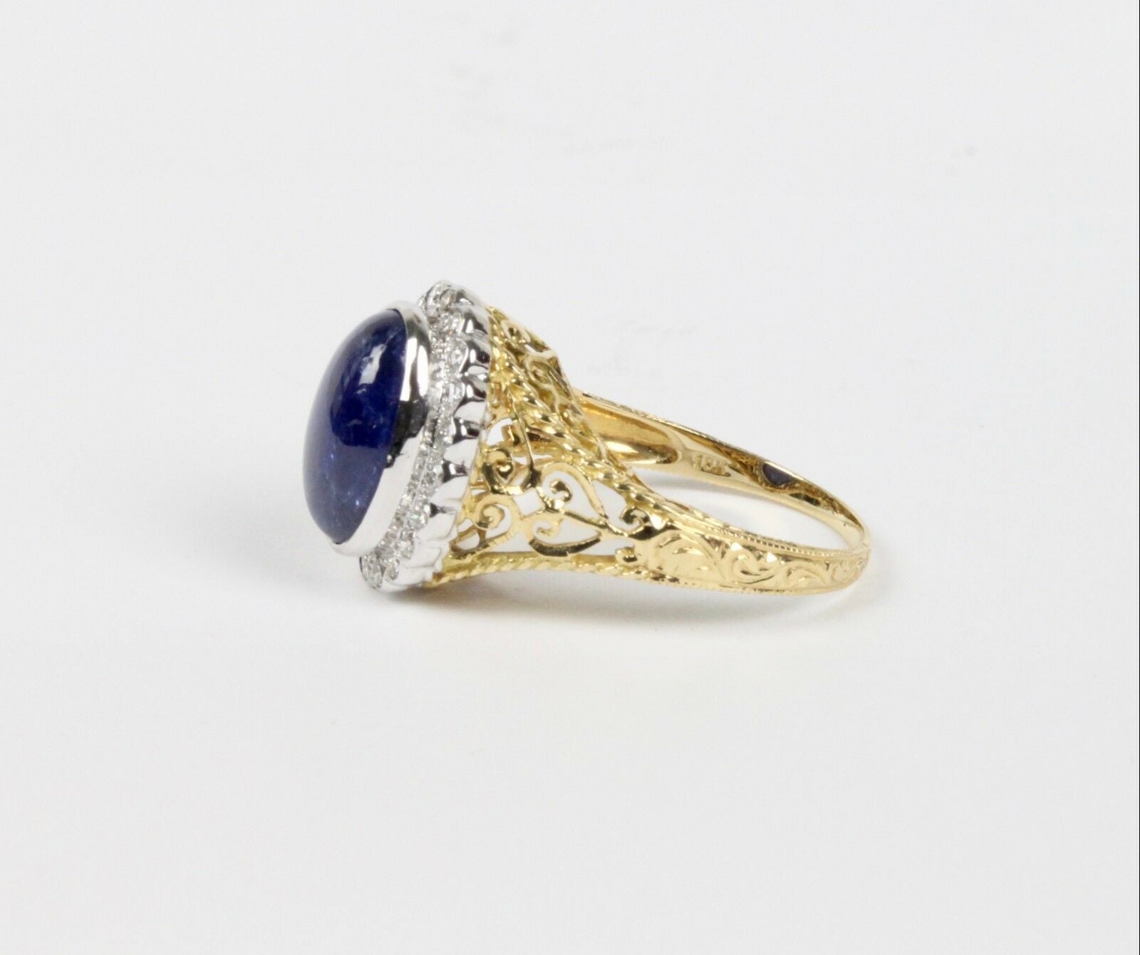 Vintage 18K Yellow Gold Cabochon Sapphire Diamond Cocktail Ring