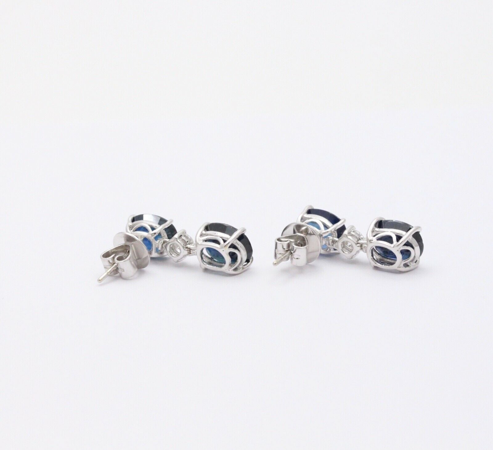 Elegant Blue Sapphires Diamonds 18K White Gold Dangle Earrings