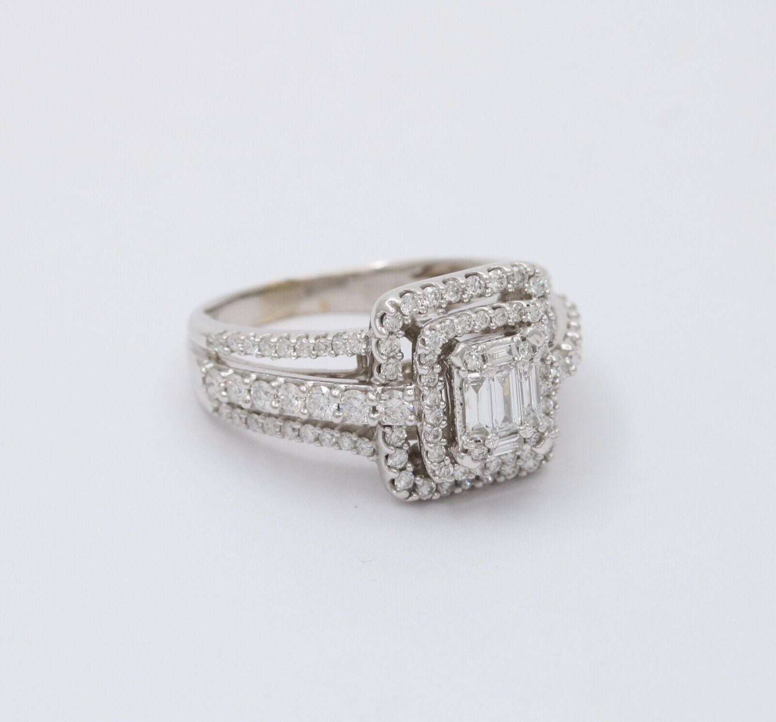 Classic 14K Gold Diamond Engagement Ring. Ring Band