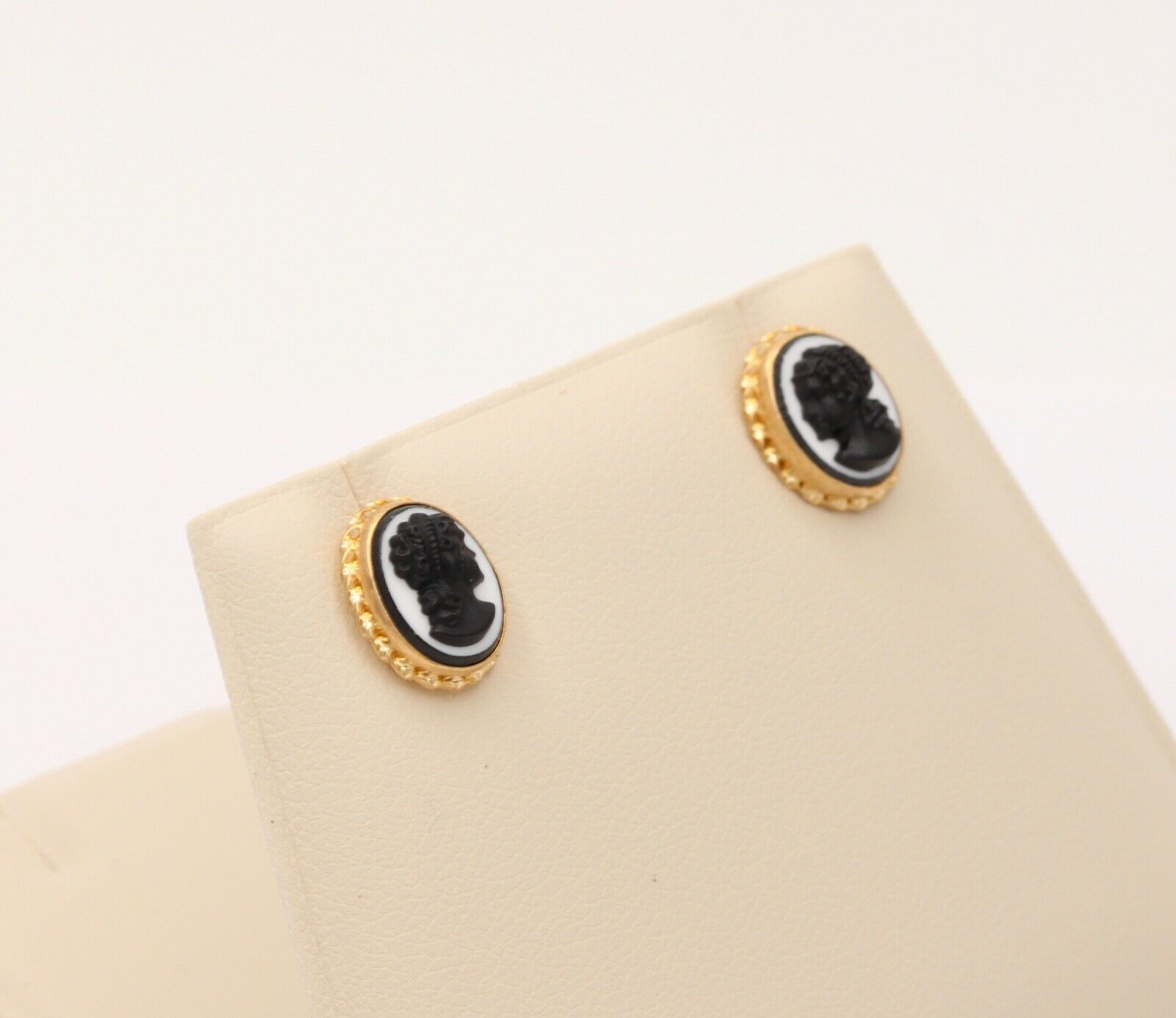 Vintage Victorian Revival Cameo 14K Yellow Gold Earrings