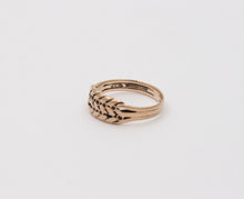 Load image into Gallery viewer, Art Deco Nathan Brothers Leaf Pattern English 9K Rose Gold Ring
