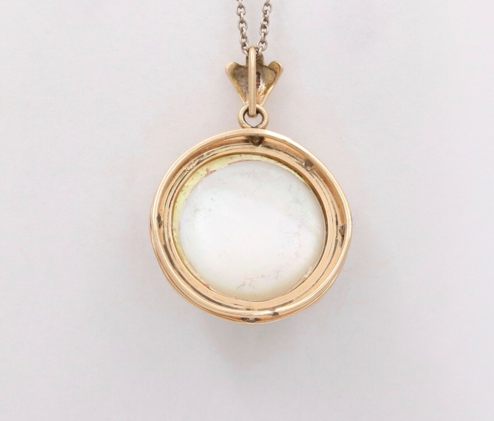 Vintage Classic 14K Yellow Gold Mabe Pearl Pendant, Necklace