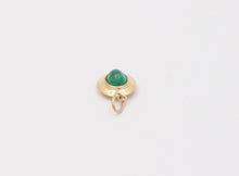Load image into Gallery viewer, Beautiful Emerald 18K Yellow Gold Pendant
