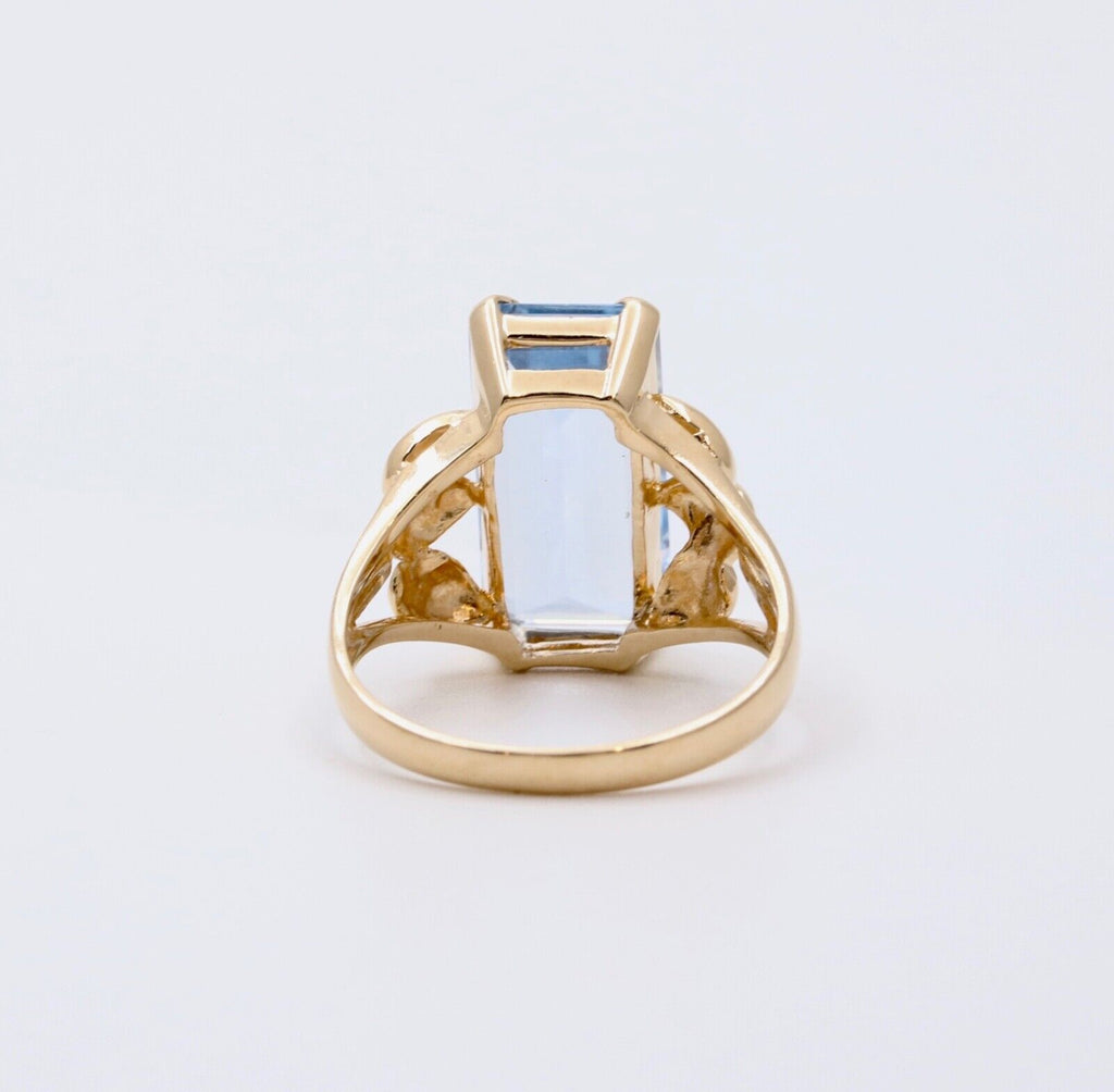 Vintage 14K Yellow Gold Solitaire Aquamarine Ring