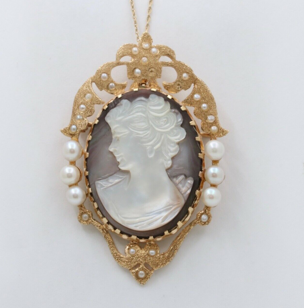 Vintage 14K Yellow Gold Carved Mother Of Pearl Cameo Brooch, Pin.