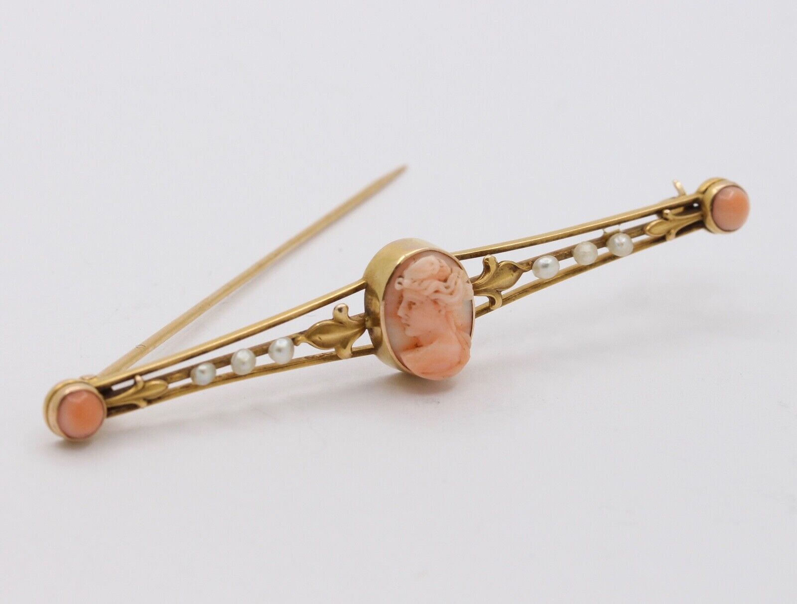 Antique Ladies 14K Yellow Gold Carved Coral Pearls Brooch Pin