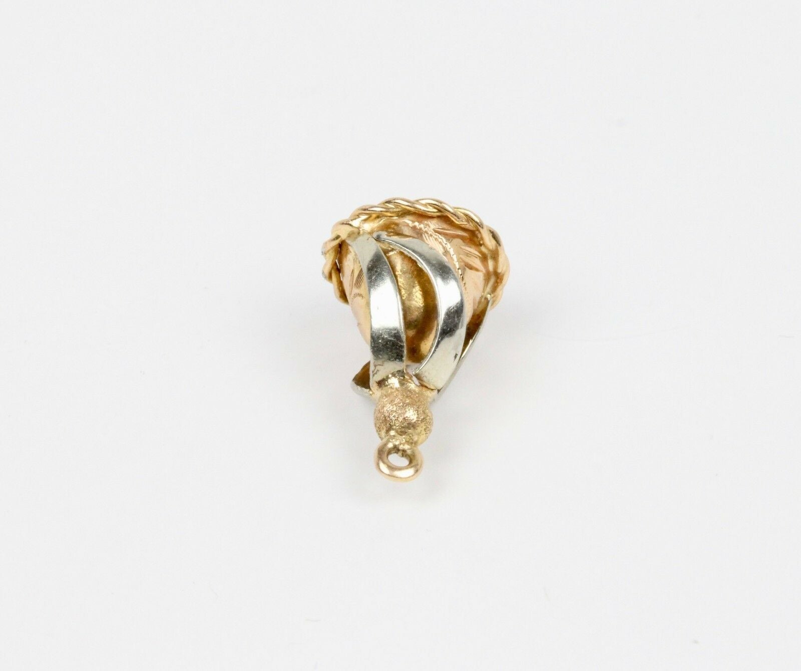 Lovely Vintage 14K Yellow Gold Coral Bell Pendant