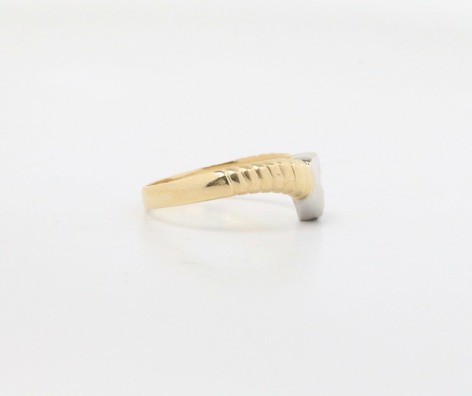 Vintage 14K Yellow Gold Diamond Heart Ring