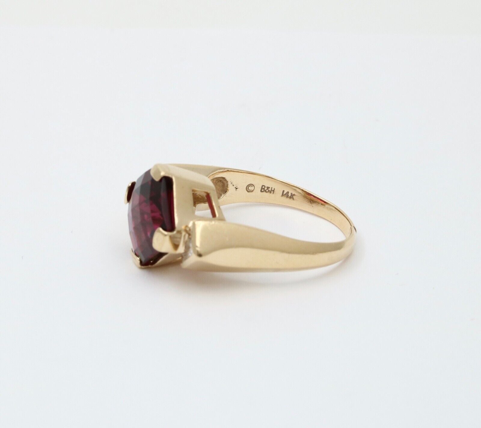 Vintage 14K Gold Rhodolite Garnet And Diamond Cocktail Ring
