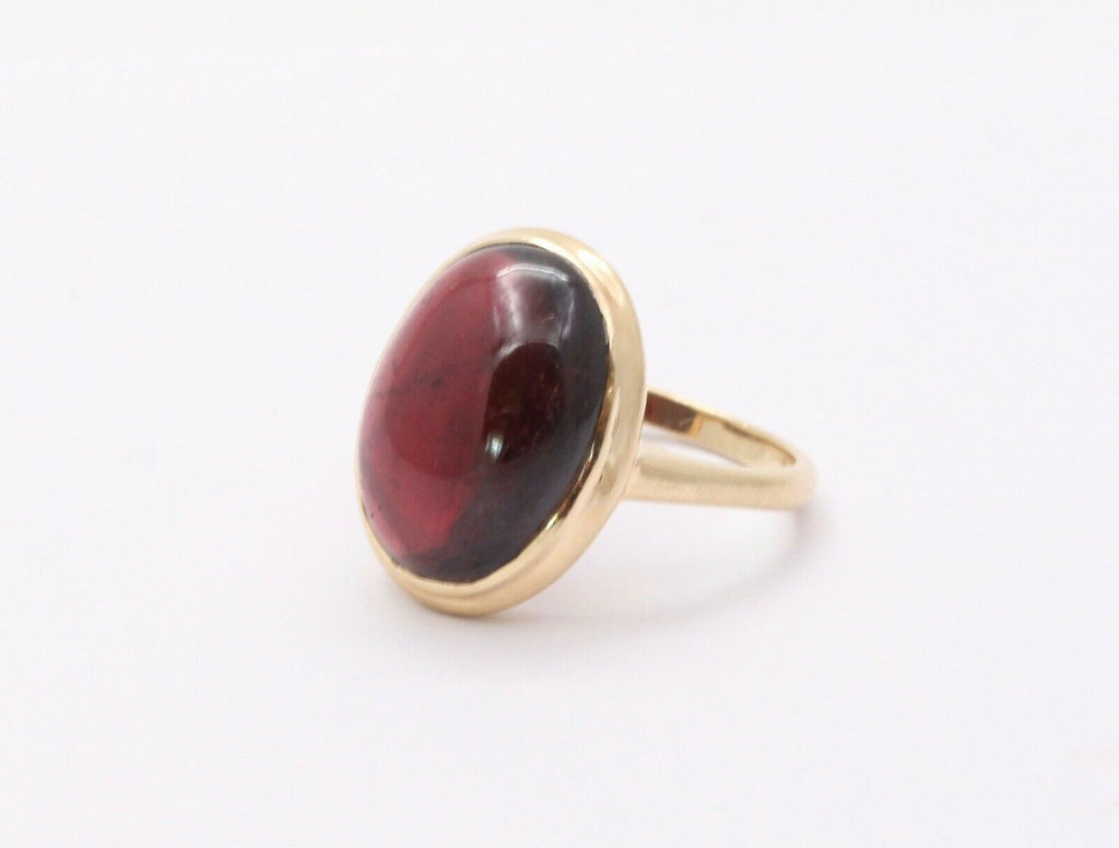 Vintage 14K Yellow Gold Natural Red Garnet Cabochon Ring