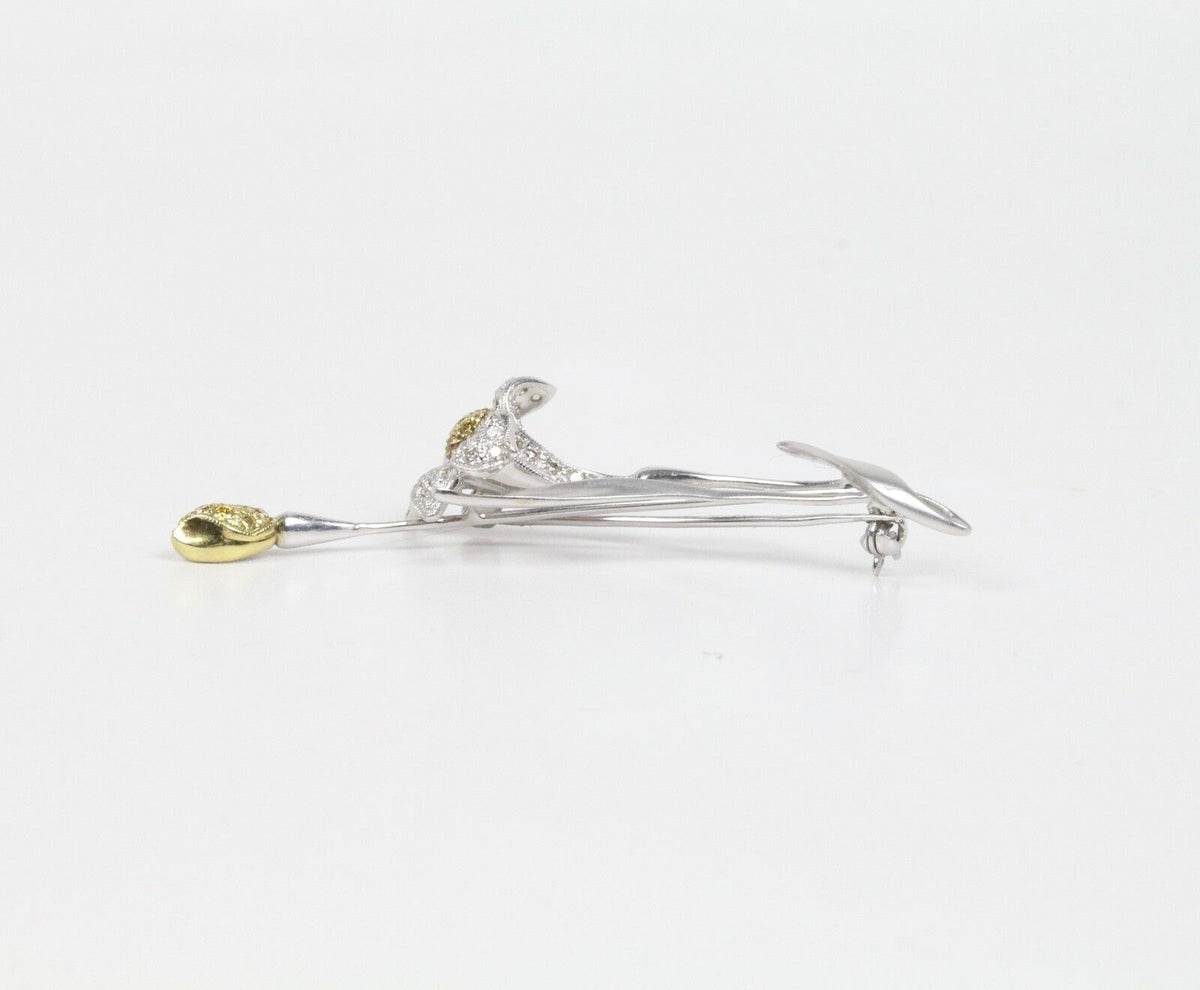 Vintage 18K White Gold Elegant Lily Flower Diamonds Brooch Pin