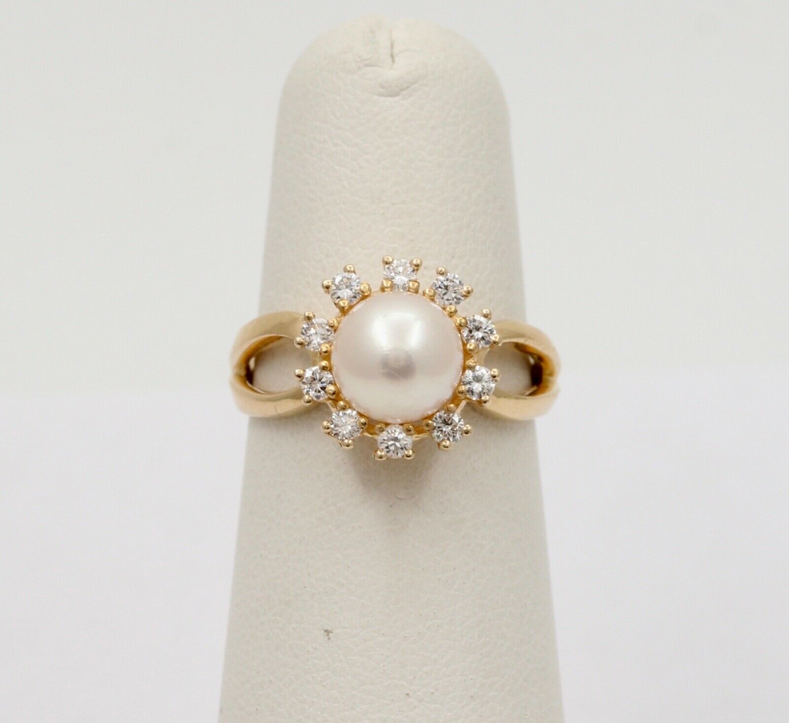 Mikimoto Vintage Pearl Diamonds 14K Yellow Gold Ring