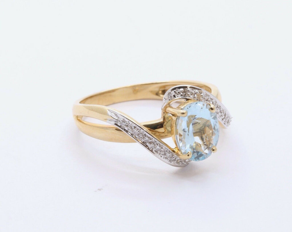 Vintage Ladies Natural Aquamarine Diamonds 14K Yellow White Gold Ring