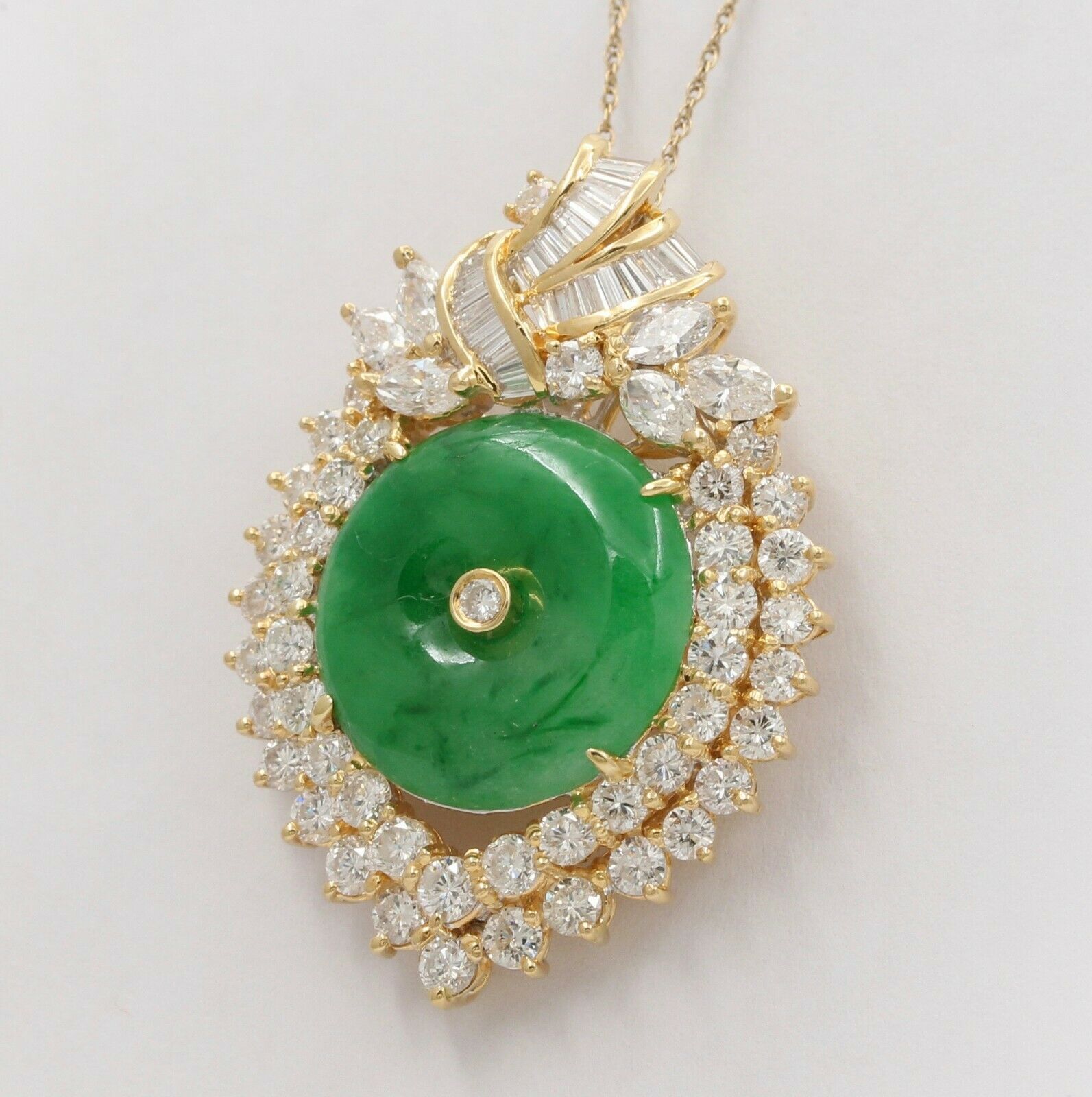 Vintage 18K Jade 6.5 Carat Diamond Heart Pendent