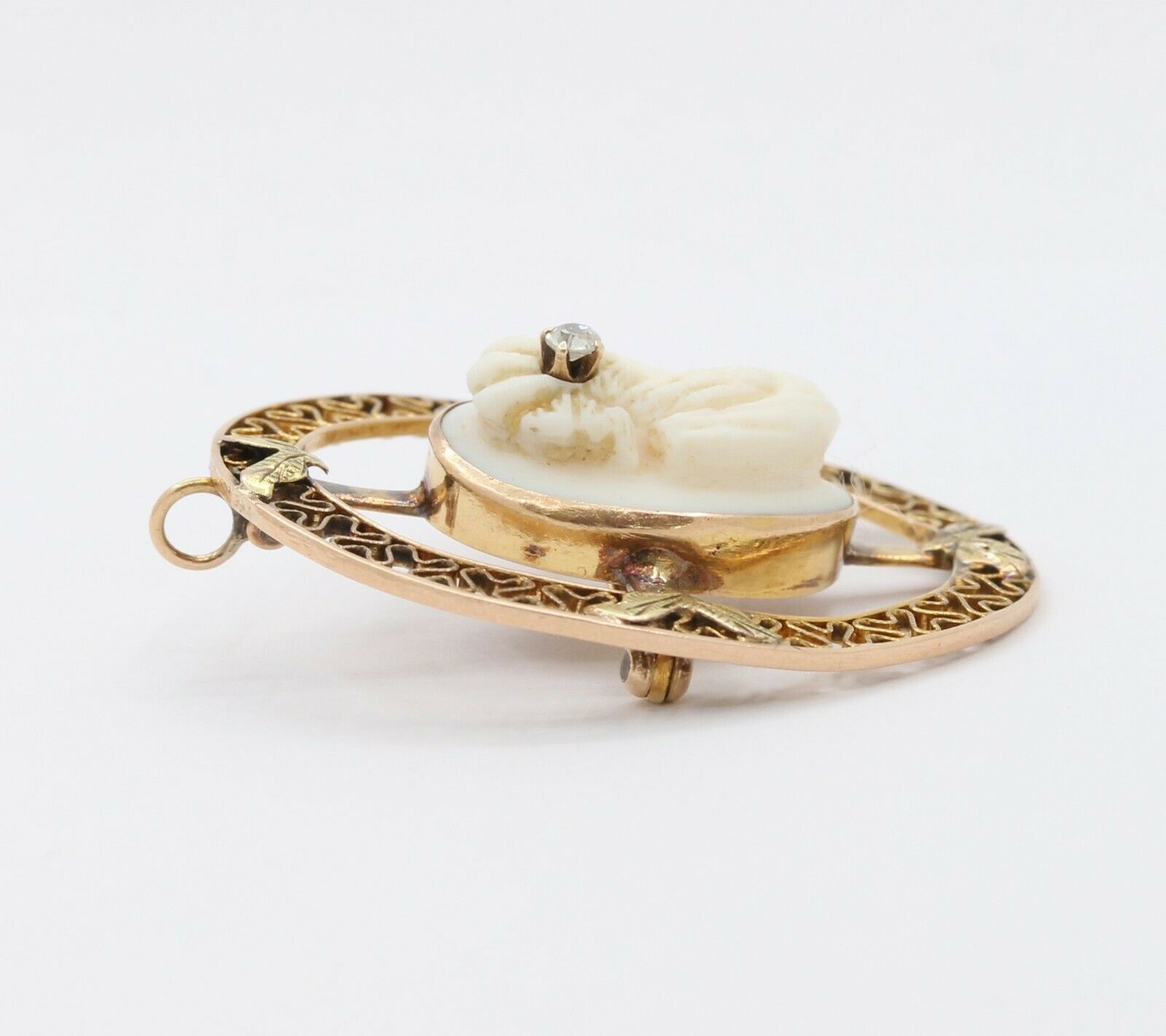 Vintage 14K Yellow Gold Cameo Pedant Brooch
