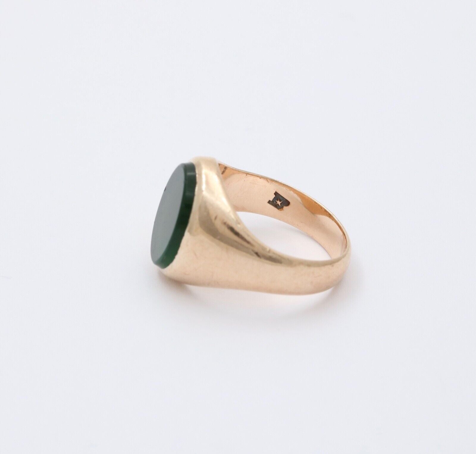 Antique 14K Pinkish Yellow Gold Green Agate Signet Ring