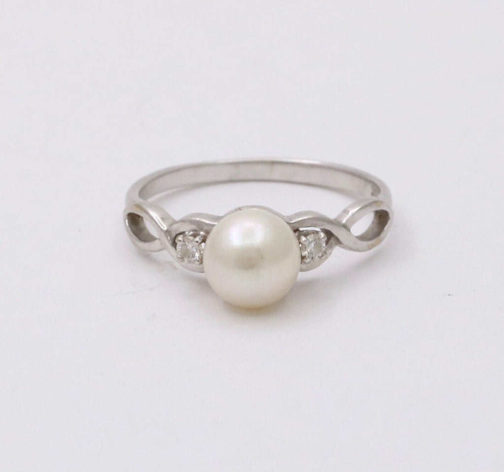 Vintage 14K White Gold Pearl & Diamond Ring Band.