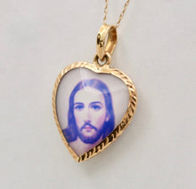 Load image into Gallery viewer, Vintage Jesus Virgin Mary Heart 14K Yellow Gold Pendant Charm
