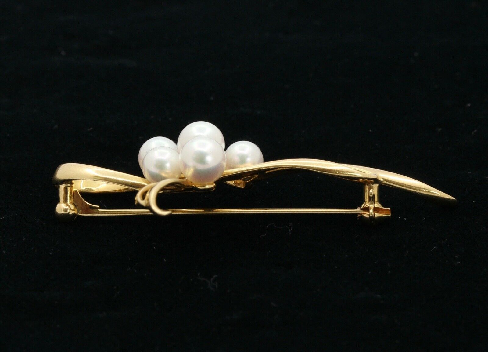 Vintage Mikimoto 18K Yellow Gold Akoya Pearls Brooch Pin