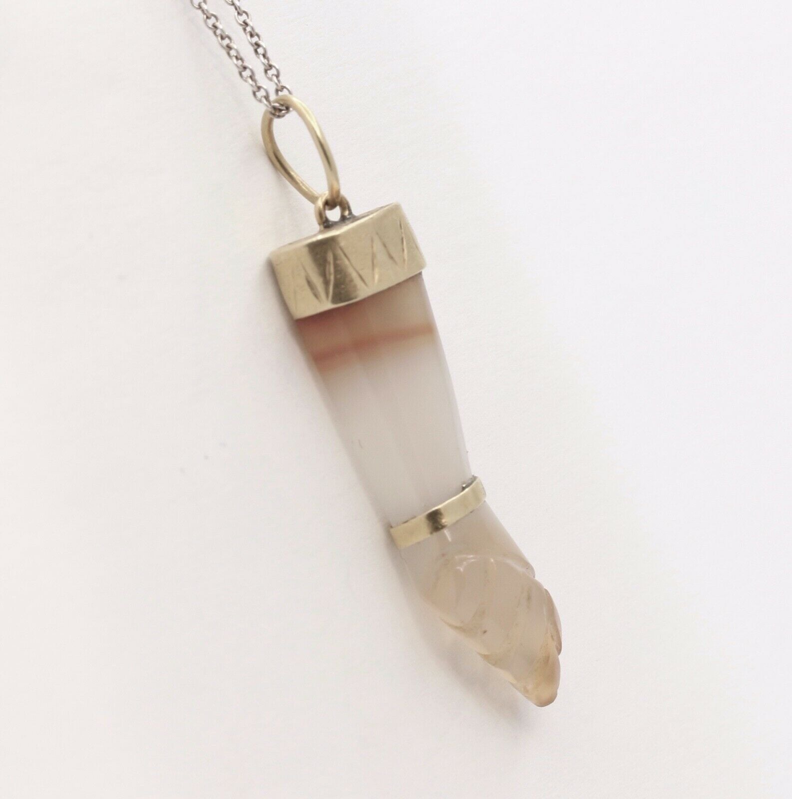 Vintage Agate Figa 18K Yellow Gold Pendant Charm