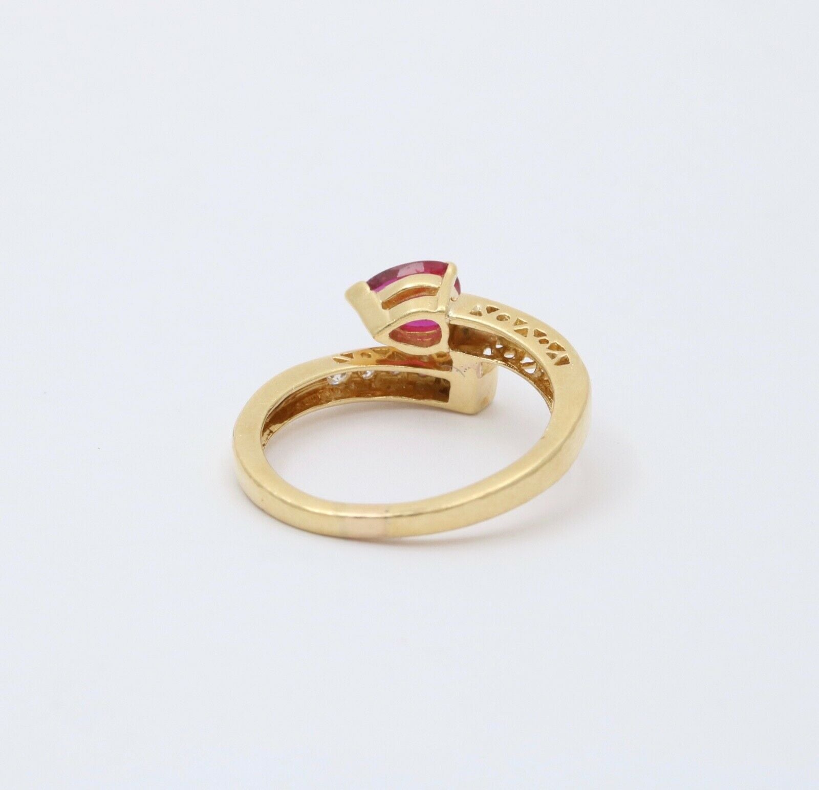 Vintage 18K Yellow Gold Bypass Snake Ruby and Diamond Ring Stacking Ring.