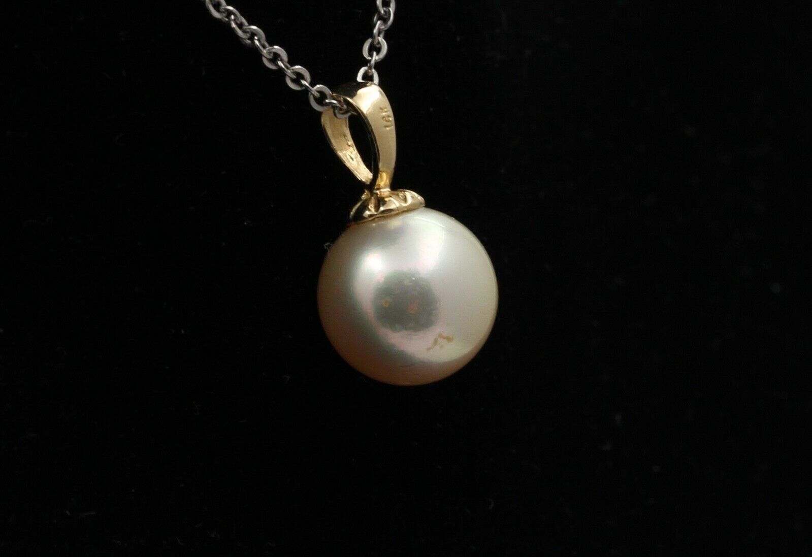 Classic Elegant Large 11.7 mm Golden Pearl Vintage Gold Pendant, Necklace.