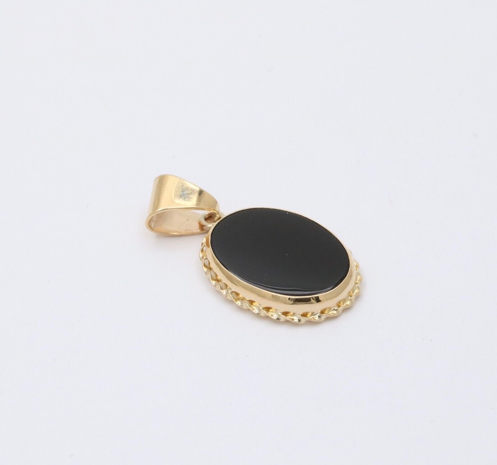 Vintage 14K Gold Onyx Charm Pendant.Necklace